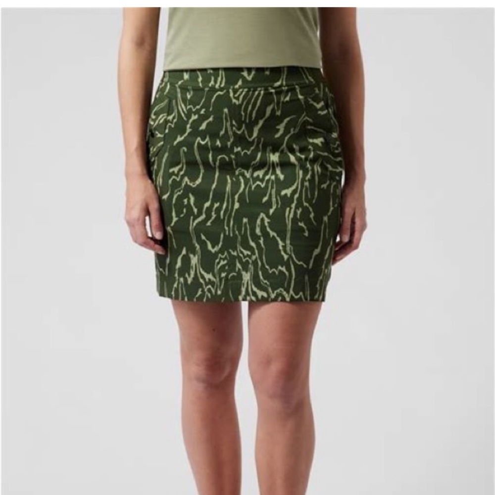 Athleta Green Patterned Skort